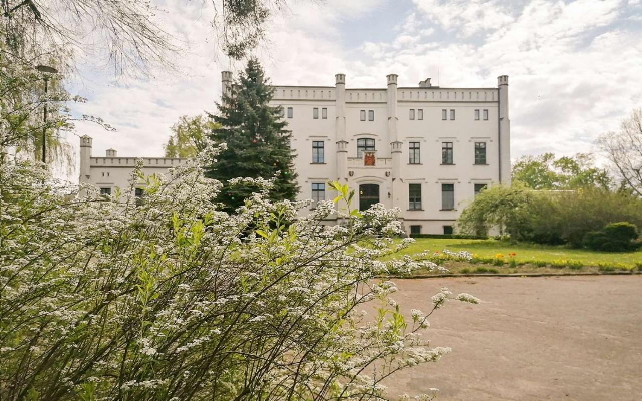 Palac Baloszyce Susz Exteriör bild